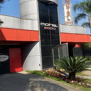 2000 Hotel del amor
